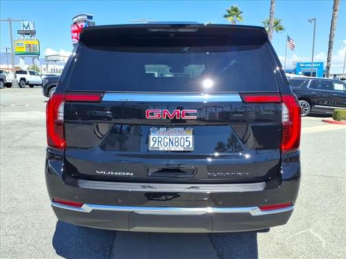 2025 GMC Yukon Elevation
