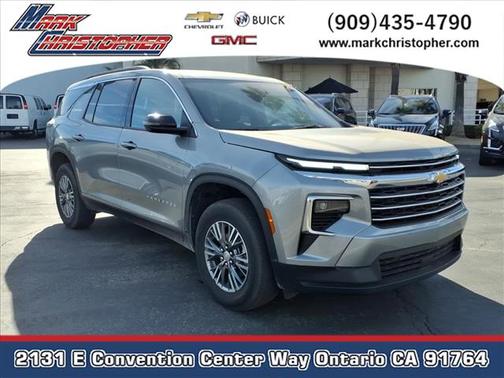 2025 Chevrolet Traverse LT