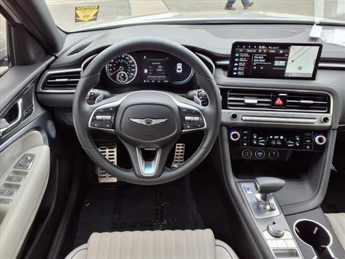2025 Genesis G70 2.5T