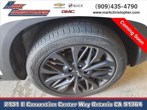 Clear White 2023 Kia Seltos Nightfall