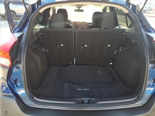 Deep Blue Pearl / Fresh Powder 2020 Nissan Kicks SR