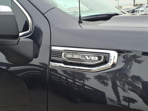 Titanium 2025 GMC Sierra 1500 SLT