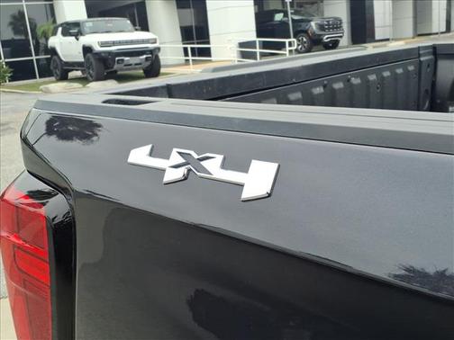 Titanium 2025 GMC Sierra 1500 SLT