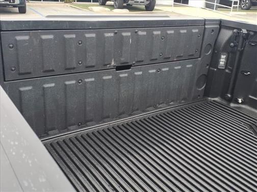 Titanium 2025 GMC Sierra 1500 SLT