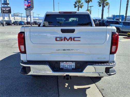 2024 GMC Sierra 1500 SLE
