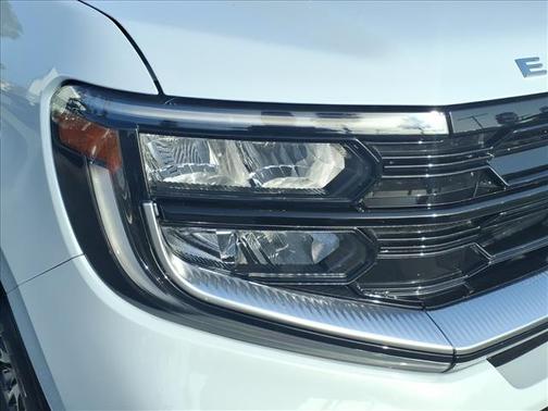 Silver Metallic 2025 Ford Expedition Platinum