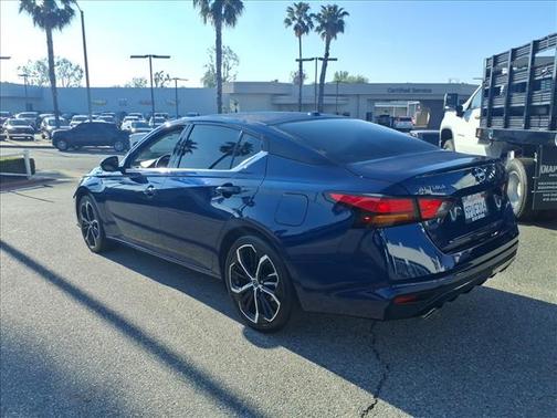 Deep Blue Pearl 2023 Nissan Altima 2.5 SR