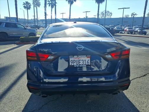 Deep Blue Pearl 2023 Nissan Altima 2.5 SR