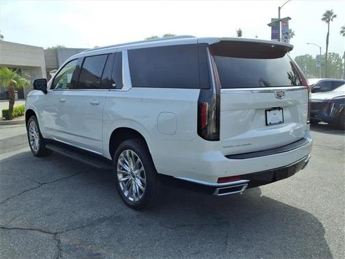 2022 Cadillac Escalade ESV Premium Luxury