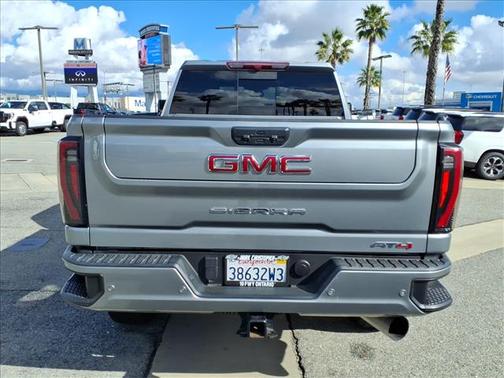 2024 GMC Sierra 2500 AT4