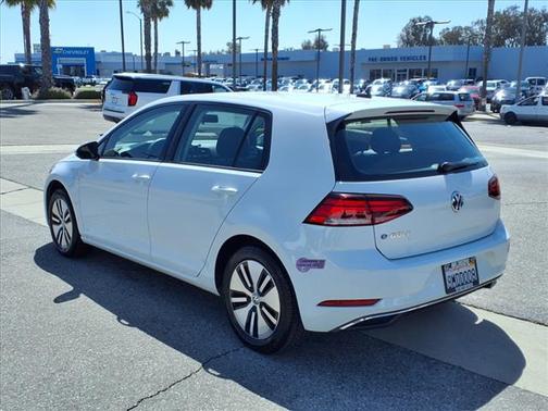 2019 Volkswagen e-Golf SE