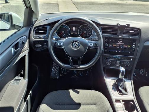 2019 Volkswagen e-Golf SE