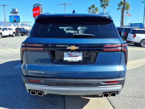 2025 Chevrolet Traverse LT