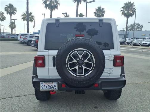 Bright White Clearcoat 2025 Jeep Wrangler Rubicon