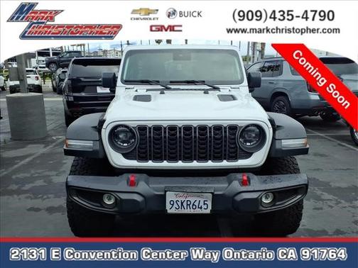 Bright White Clearcoat 2025 Jeep Wrangler Rubicon