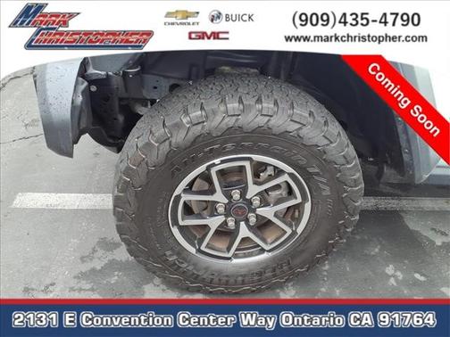 Bright White Clearcoat 2025 Jeep Wrangler Rubicon