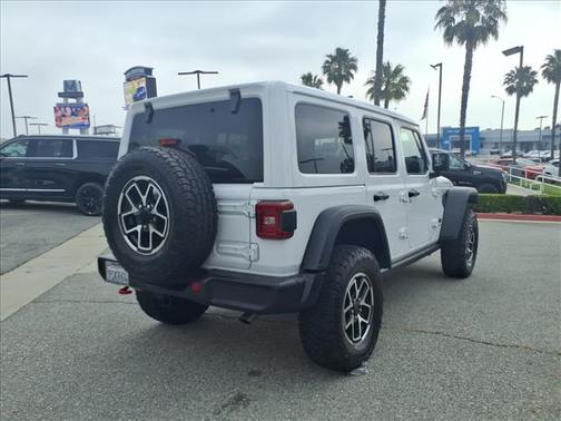 Bright White Clearcoat 2025 Jeep Wrangler Rubicon
