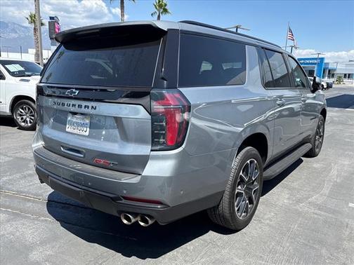 2025 Chevrolet Suburban RST