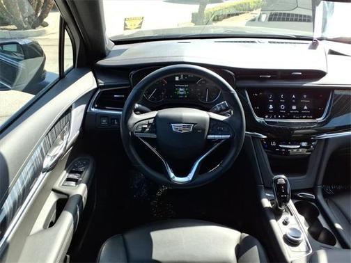 2025 Cadillac XT6 Premium Luxury AWD