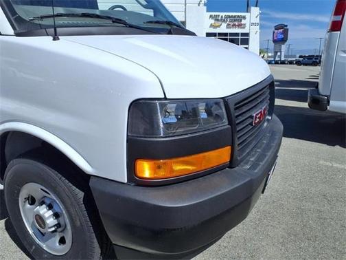 2025 GMC Savana 2500 Work Van
