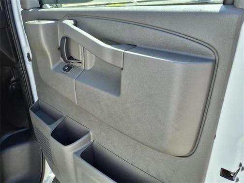 2025 GMC Savana 2500 Work Van