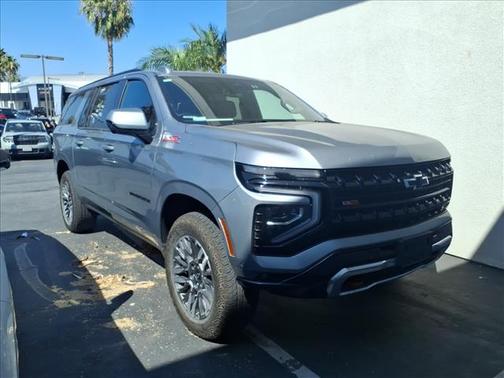 Sterling Gray Metallic 2025 Chevrolet Suburban Z71