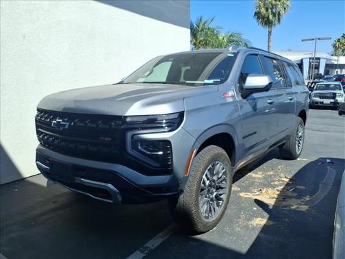 Sterling Gray Metallic 2025 Chevrolet Suburban Z71