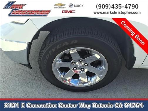 Bright White Clearcoat 2022 RAM 1500 Classic Tradesman
