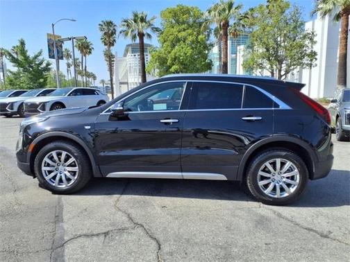 2022 Cadillac XT4 Premium Luxury