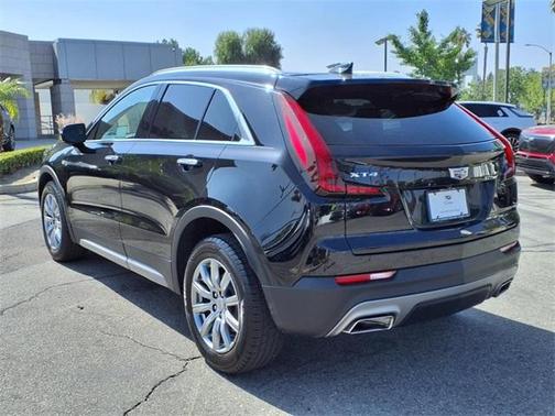 2022 Cadillac XT4 Premium Luxury