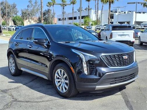 2022 Cadillac XT4 Premium Luxury