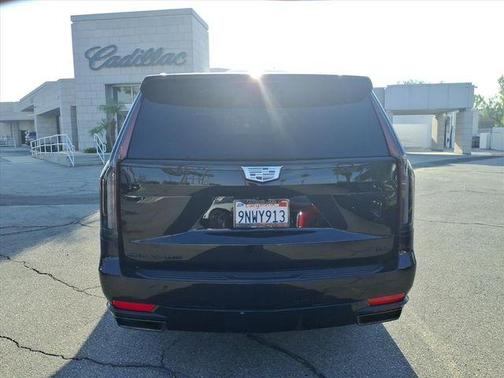 2024 Cadillac Escalade ESV Sport Platinum