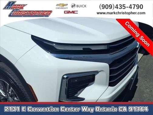 Summit White 2025 Chevrolet Traverse LT