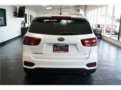 White 2020 Kia Sorento LX