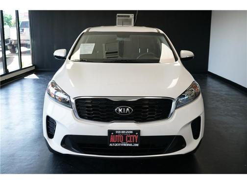 White 2020 Kia Sorento LX