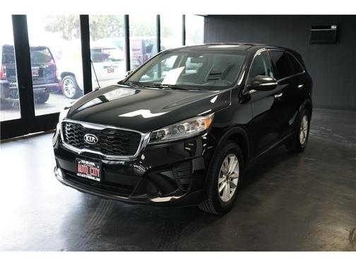 Black 2019 Kia Sorento LX