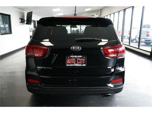 Black 2019 Kia Sorento LX