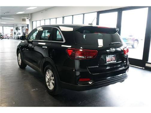 Black 2019 Kia Sorento LX