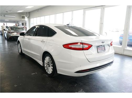 2016 Ford Fusion Hybrid SE