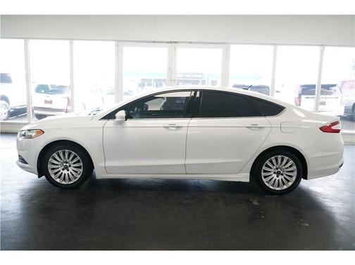 2016 Ford Fusion Hybrid SE
