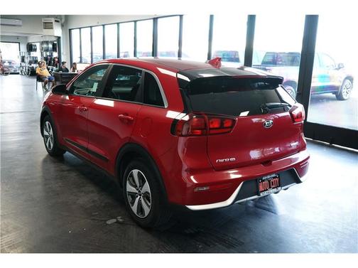 Burgundy 2018 Kia Niro FE