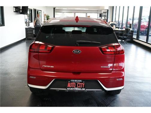 Burgundy 2018 Kia Niro FE