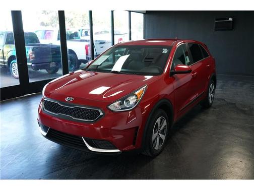 Burgundy 2018 Kia Niro FE