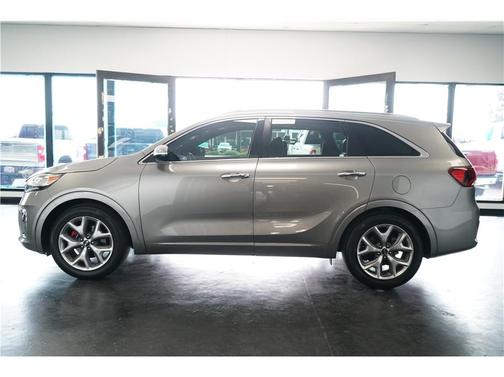 Dark Gray 2019 Kia Sorento SX