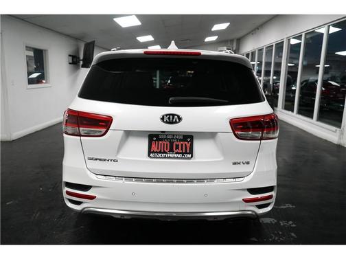 2016 Kia Sorento SX