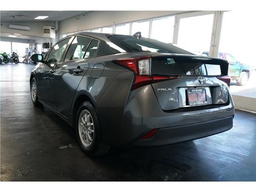 2020 Toyota Prius L