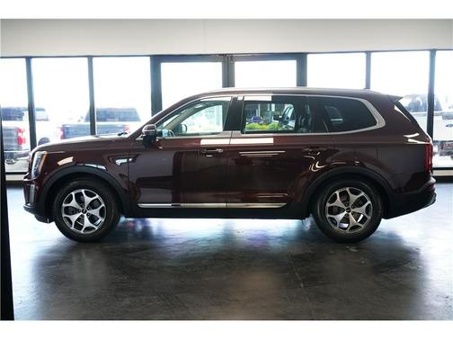 Burgundy 2022 Kia Telluride EX