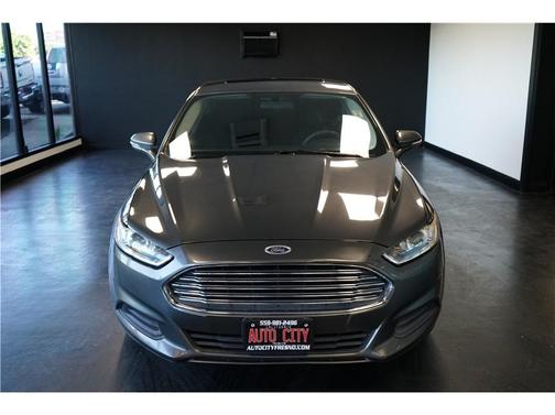 Gray 2016 Ford Fusion SE