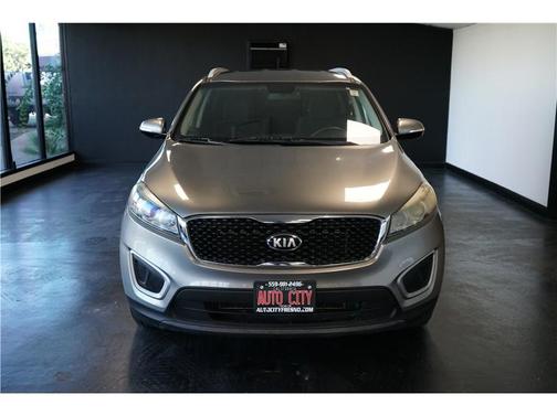 Gray 2017 Kia Sorento LX