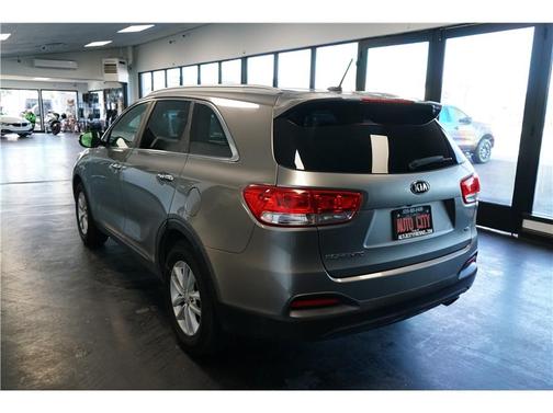 Gray 2017 Kia Sorento LX